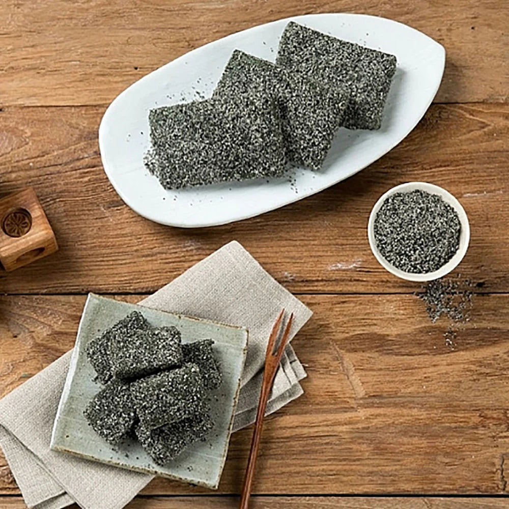 Mosi Leaf & Black Sesame Glutinous Rice Injeolmi (Korean Rice Cake) 1kg
